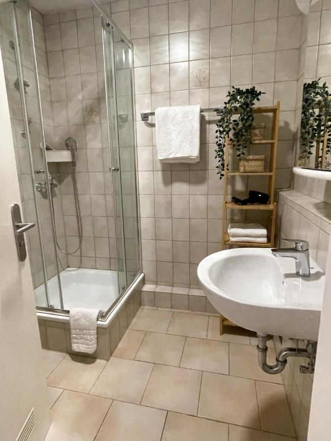 Nami - Robin - Helle Apartments Mitten In Der Stadt Memmingen Exteriör bild