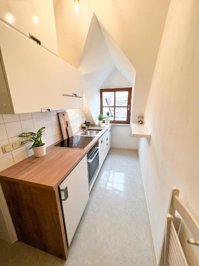 Nami - Robin - Helle Apartments Mitten In Der Stadt Memmingen Exteriör bild