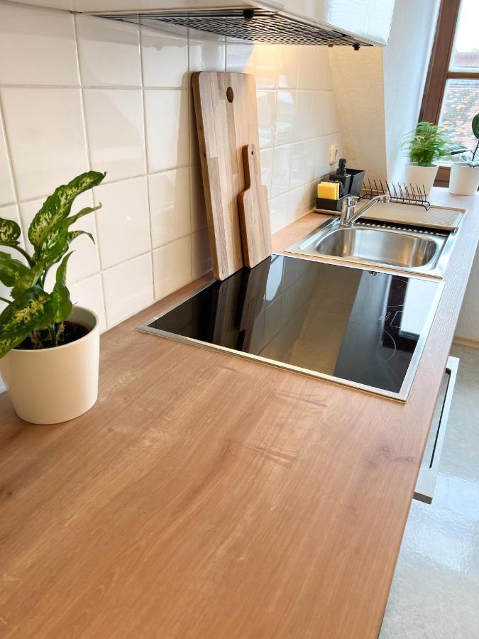 Nami - Robin - Helle Apartments Mitten In Der Stadt Memmingen Exteriör bild
